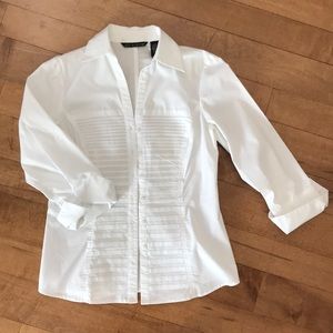 White 3/4 sleeve length button down blouse